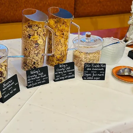 Isabella בית הארחה 3*